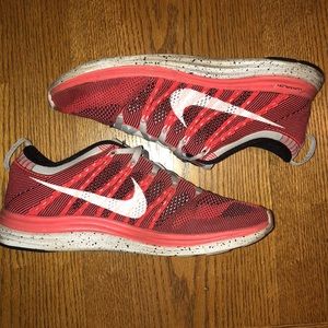 USED Nike Flyknit One’s